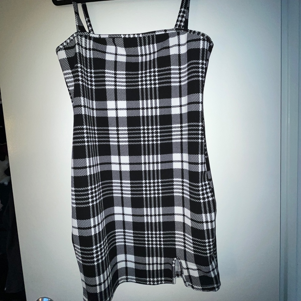 SHEIN Black & White New w/o Tags Plaid Print Split Hem Mini Dress Set Large